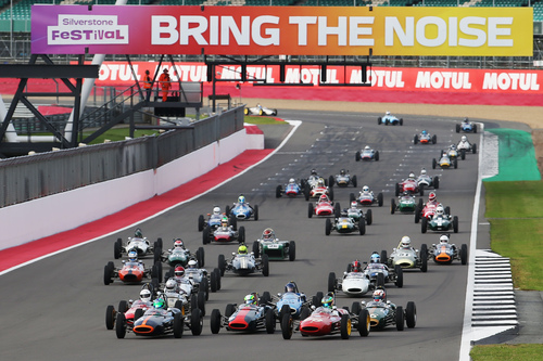 Formel Junior ehrt Howden Ganley beim Silverstone Festival